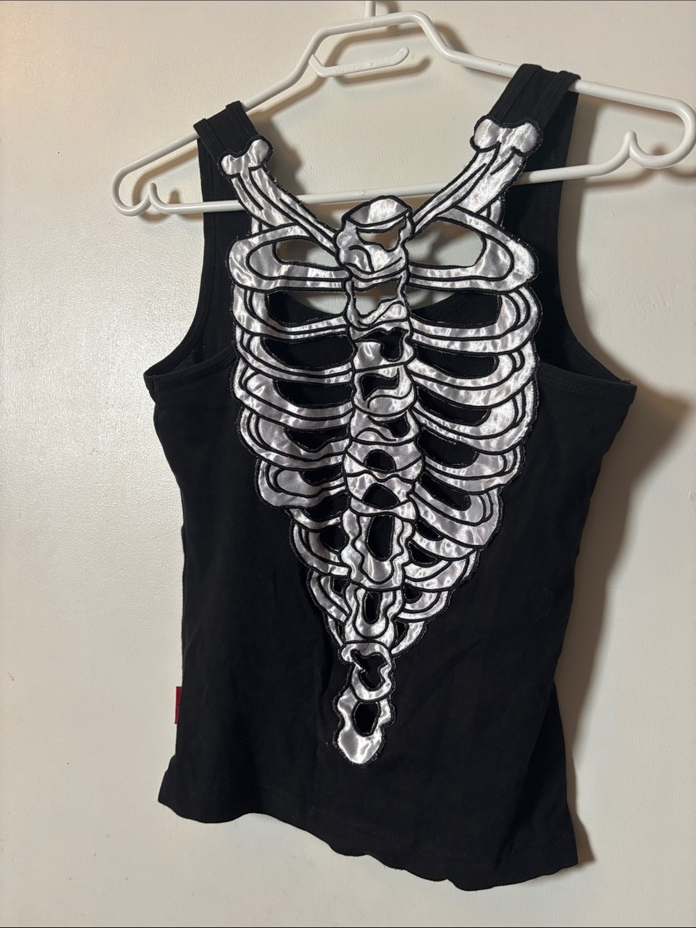 Queen of Darkness brand skeleton ribcage embroidered tank top - size S